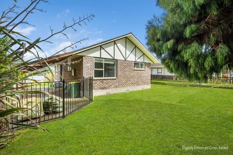 Photo of property in 102 Heta Road, Highlands Park, New Plymouth, 4312