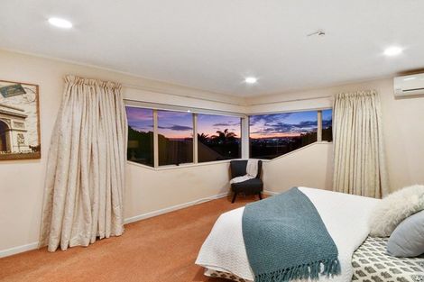 Photo of property in 5 Silkwood Grove, Totara Heights, Auckland, 2105