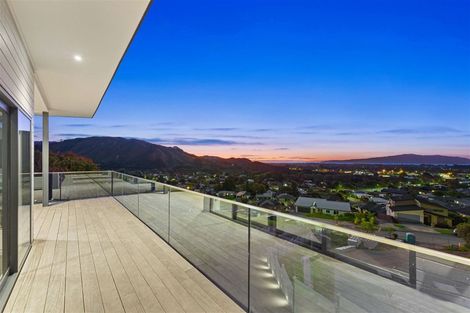 Photo of property in 95 Kakariki Grove, Waikanae, 5036