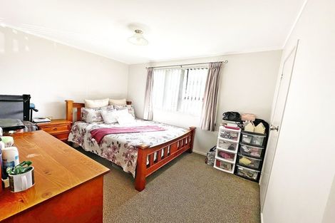 Photo of property in 18 Funnell Place, Manurewa, Auckland, 2102