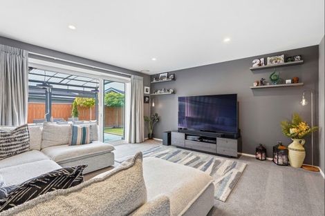 Photo of property in 37 Pharazyn Street, Feilding, 4702