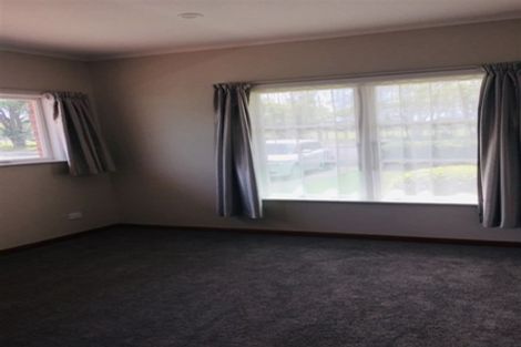 Photo of property in 67 Archibald Road, Kelston, Auckland, 0602