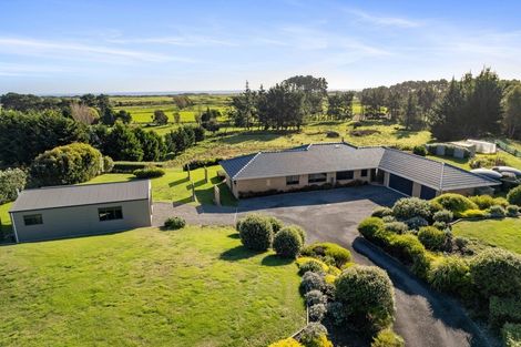 Photo of property in 12 Waitaheke Road, Te Horo, Otaki, 5581