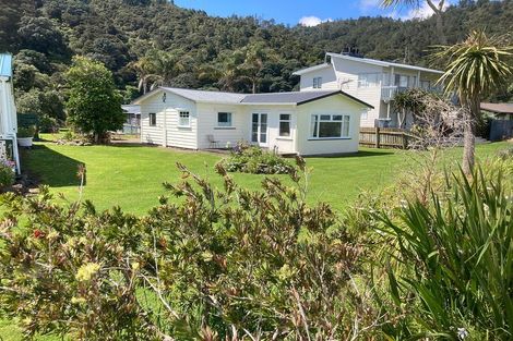 Photo of property in 15 Sarjants Road, Te Puru, Thames, 3575