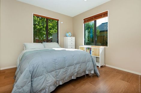 Photo of property in 12 Sheraton Place, Redwood, Christchurch, 8051