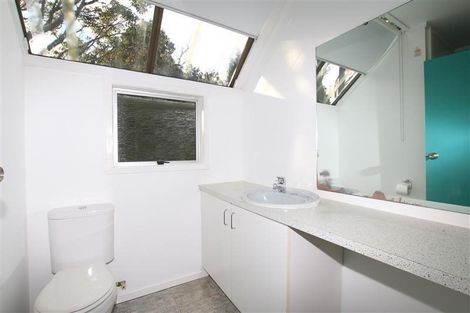 Photo of property in 2/58 Park Road, Glenfield, Auckland, 0629