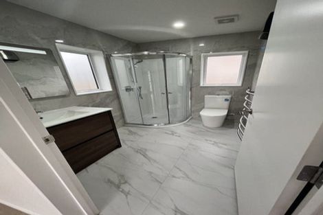 Photo of property in 28d Halberg Street, Glenfield, Auckland, 0629