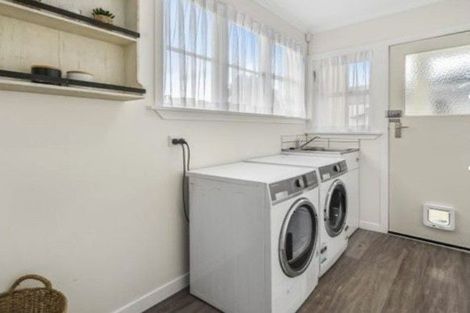 Photo of property in 217 Knights Road, Hutt Central, Lower Hutt, 5011