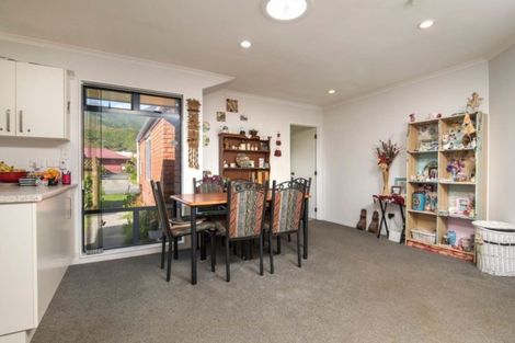 Photo of property in 9 Admiralty Place, Waikawa, Picton, 7220