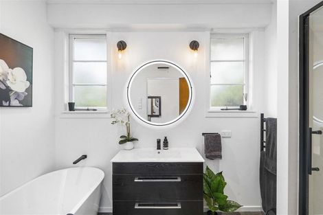 Photo of property in 302 Cambridge Road, Hillcrest, Hamilton, 3216