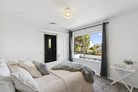 Photo of property in 7 Guadeloupe Crescent, Grenada Village, Wellington, 6037