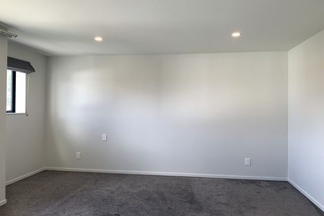 Photo of property in 1/18 Kaimai Avenue, Massey, Auckland, 0614