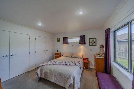 Photo of property in 82 Belgrove Drive, Waipukurau, 4200