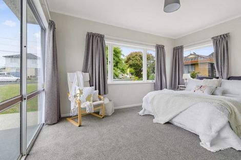 Photo of property in 9 Menary Street, Papakura, 2110