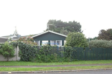 Photo of property in 18 Damian Way, Weymouth, Auckland, 2103