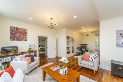 Photo of property in 99 Jellicoe Street, Martinborough, 5711