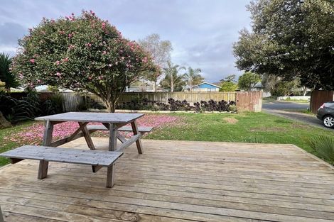 Photo of property in 36 Challen Close, Conifer Grove, Takanini, 2112