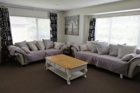 Photo of property in 187 Sturges Road, Henderson, Auckland, 0612