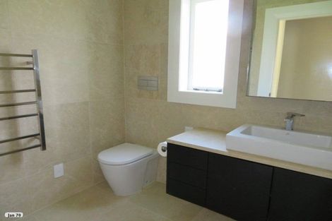 Photo of property in 16a Clifton Road, Hauraki, Auckland, 0622