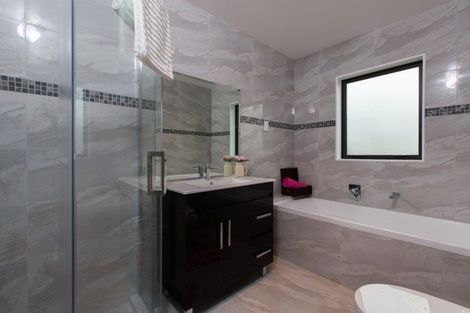 Photo of property in 36a Greenhaven Avenue, Opaheke, Papakura, 2113