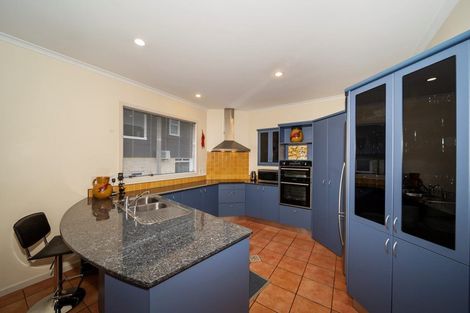 Photo of property in 8 Barrett Street, Westown, New Plymouth, 4310