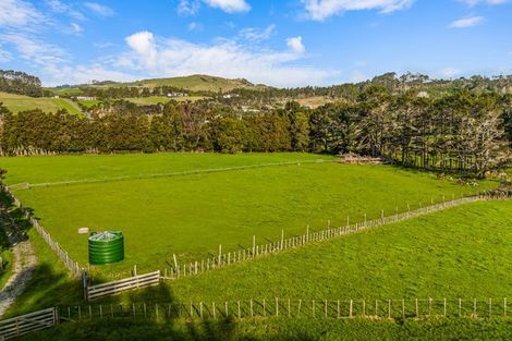 Photo of property in 276 Taiapa Road, Muriwai, 0881