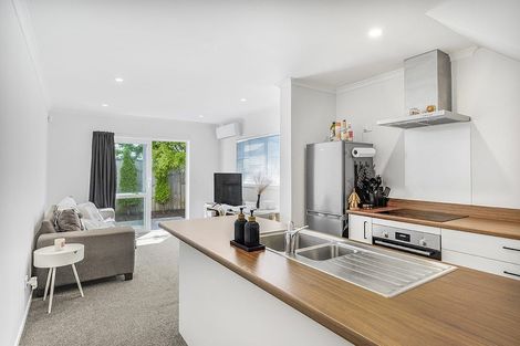 Photo of property in 24/10 Burrows Place, Frankton, Hamilton, 3204