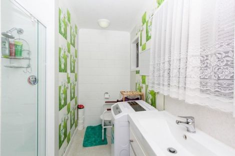 Photo of property in 1/76 Eliot Street, New Plymouth, 4310