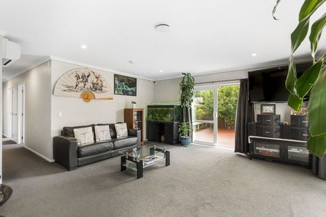 Photo of property in 209a Waddington Drive, Naenae, Lower Hutt, 5011