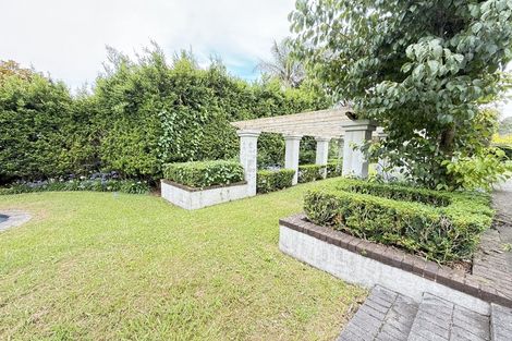 Photo of property in 14 Amreins Road, Waitakere, Henderson, 0782