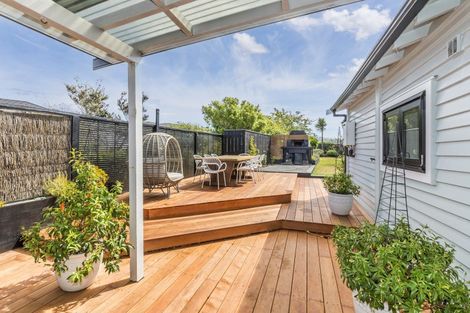 Photo of property in 10 Tarawera Road, Johnsonville, Wellington, 6037