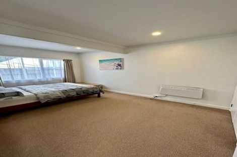 Photo of property in 16 Keldale Place, Forrest Hill, Auckland, 0620