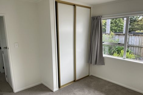 Photo of property in 24 Walton Street, Red Beach, 0932