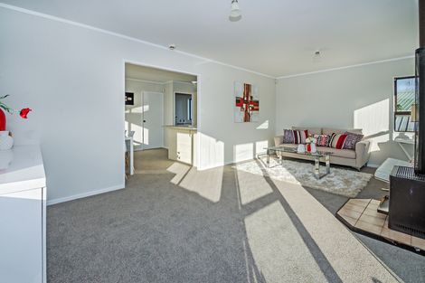 Photo of property in 199 Carnoustie Drive, Wattle Downs, Auckland, 2103