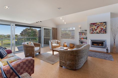 Photo of property in 8 Rodney Avenue, Te Horo Beach, Otaki, 5581