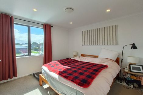 Photo of property in 1/18 Titoki Street, Te Atatu Peninsula, Auckland, 0610