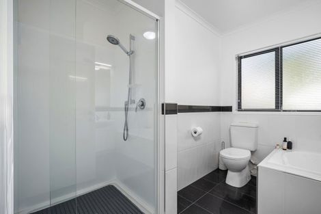 Photo of property in 35 Estuary View Road, Welcome Bay, Tauranga, 3112