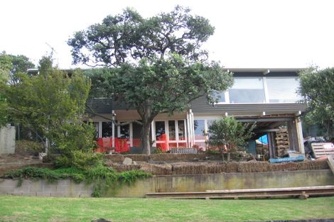 Photo of property in 31 Whitby Crescent, Mairangi Bay, Auckland, 0630