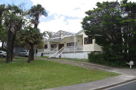 Photo of property in 4 East Avenue, Manly, Whangaparaoa, 0930