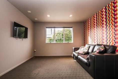 Photo of property in 43 Anne Street, Winton, 9720