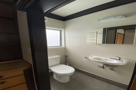 Photo of property in 36 Oruamo Place, Beach Haven, Auckland, 0626