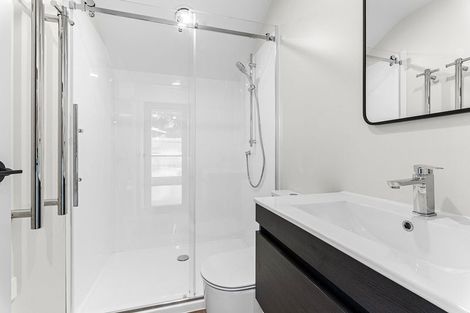 Photo of property in 120 Mangorei Road, Merrilands, New Plymouth, 4312