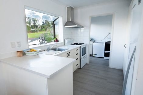 Photo of property in 25 Loughanure Place, Massey, Auckland, 0614