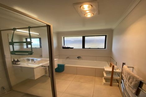 Photo of property in 8 Edward Pope Lane, Pokeno, 2402