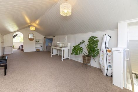 Photo of property in 11 Tiromoana Road, Raumati South, Paraparaumu, 5032