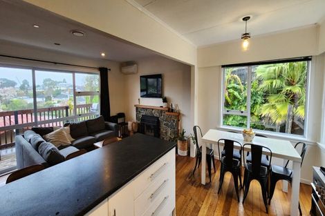 Photo of property in 7 Penrith Street, Westown, New Plymouth, 4310