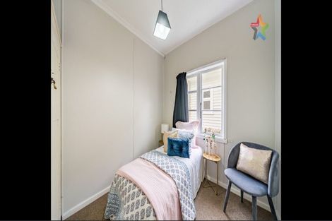 Photo of property in 20 Ludlam Crescent, Woburn, Lower Hutt, 5010