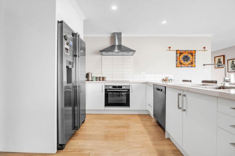 Photo of property in 12 Costello Drive, Ngatea, 3503