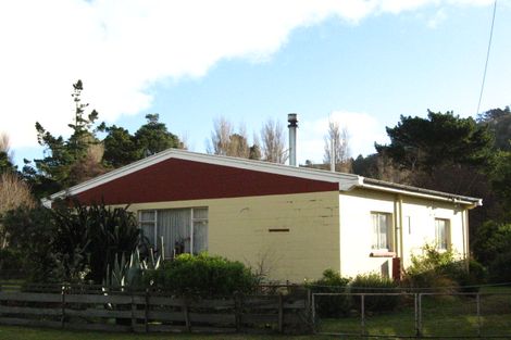 Photo of property in 61 Driver Street, Long Beach, Port Chalmers, 9081