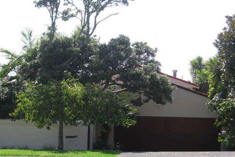 Photo of property in 15a Bournemouth Terrace, Murrays Bay, Auckland, 0630